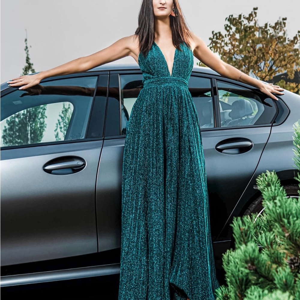 Elegant Teal Evening Gown